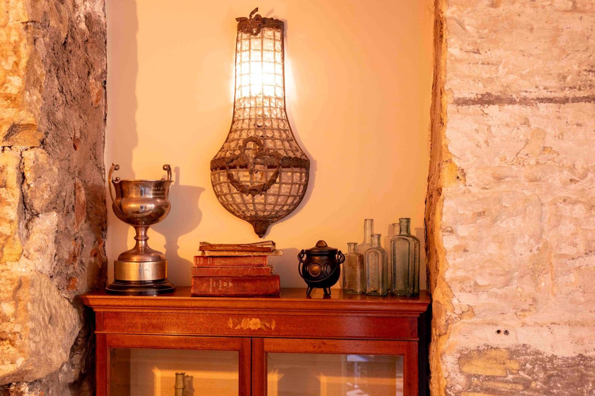 The Dirty Bottles Hotel Alnwick Esterno foto